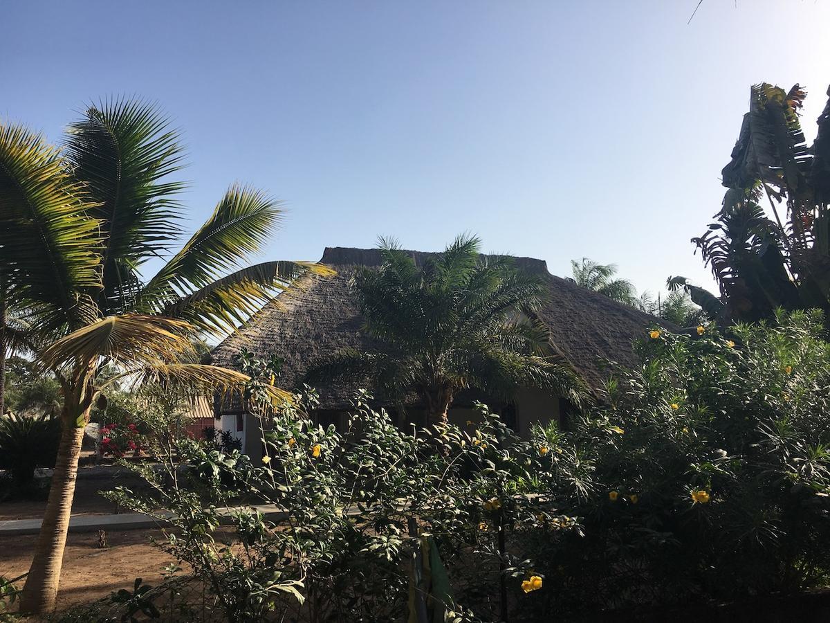 Les Maisons De Marco Senegal - B&B Cap Skirring Buitenkant foto